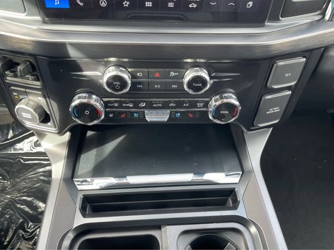 Used 2026 Ford F350 Lariat w/ FX4 Off-Road Package image 26