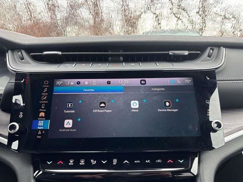 New 2026 Jeep Grand Cherokee Limited image 15