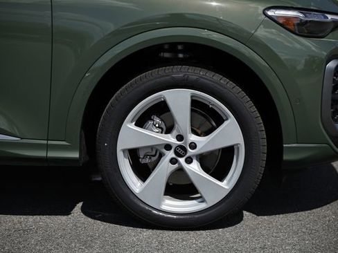 New 2026 Audi Q5 Premium Plus AWD/4WD image 5