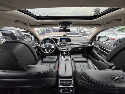Used 2022 BMW 740i 740i Sedan 4D image 20