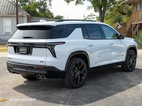 New 2026 Chevrolet Traverse RS image 6