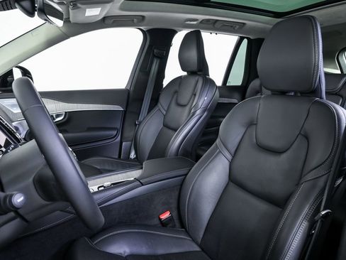 Certified 2024 Volvo XC90 T8 Ultimate w/ Lounge Package image 7