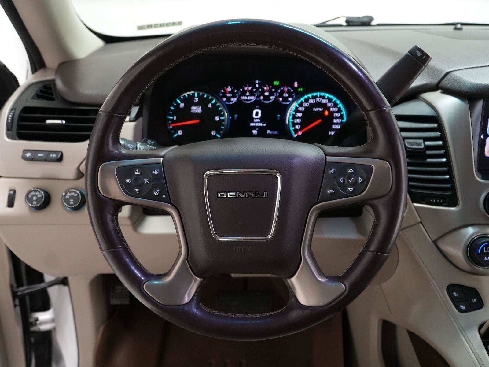 Used 2018 GMC Yukon XL Denali w/ Denali Ultimate Package AWD/4WD image 19