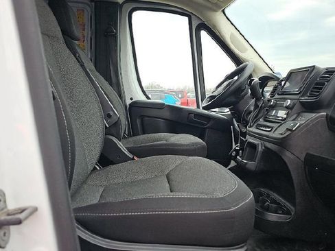 Used 2023 RAM ProMaster 2500 FWD image 2