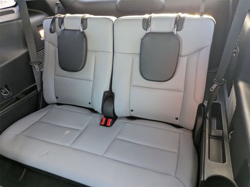 Used 2021 Ford Explorer XLT w/ Equipment Group 202A image 20