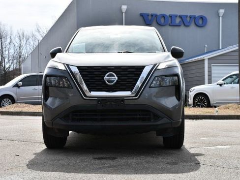 Used 2021 Nissan Rogue S image 2