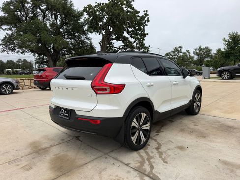 Certified 2023 Volvo XC40 Recharge Plus AWD/4WD image 6