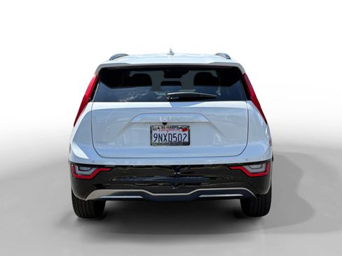 Used 2024 Kia Niro Wave FWD image 4
