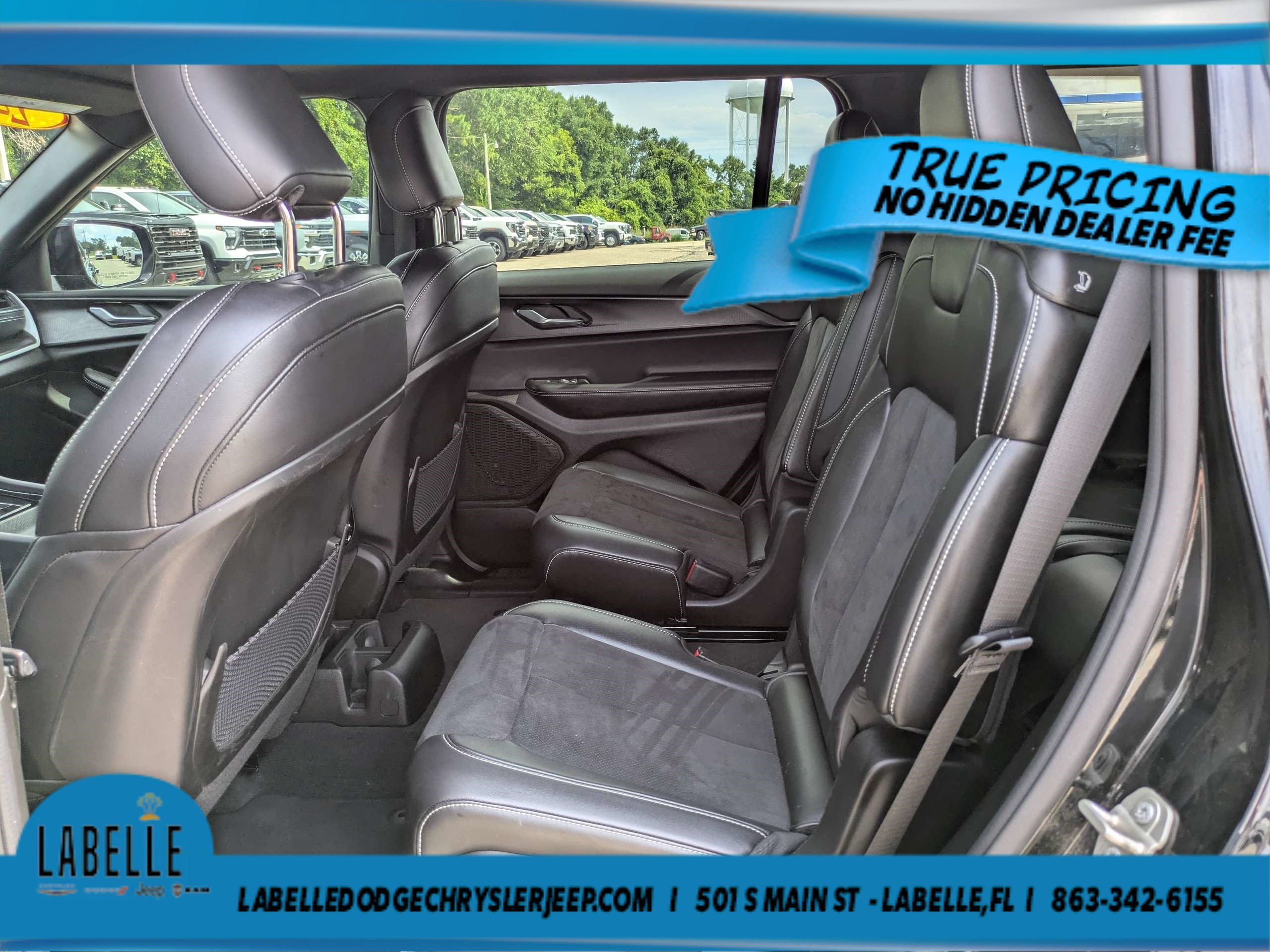 Used 2024 Jeep Grand Cherokee L Altitude AWD/4WD image 14