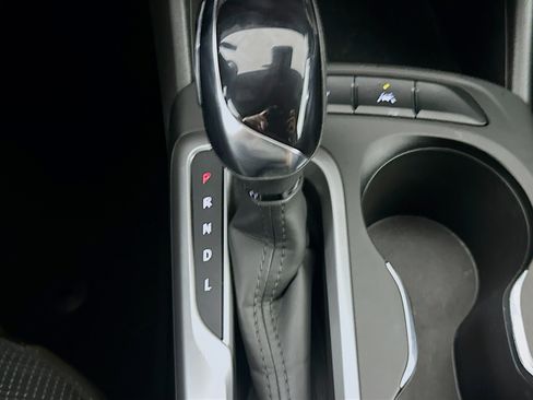 Used 2025 Buick Envista Preferred FWD image 24