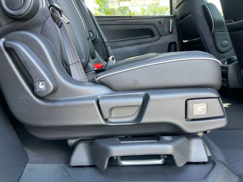New 2026 Honda Odyssey Touring image 34