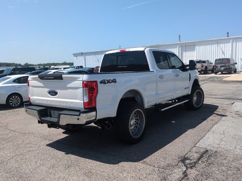 Used 2019 Ford F250 Lariat w/ Lariat Ultimate Package AWD/4WD image 5