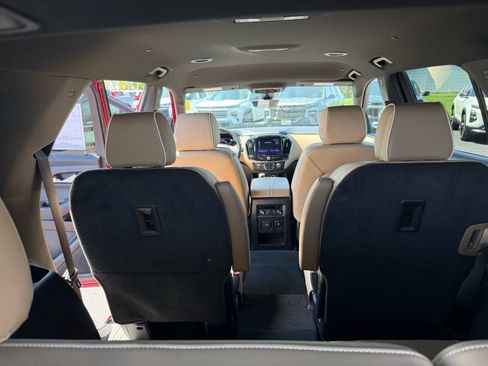 Used 2022 Chevrolet Traverse Premier image 15
