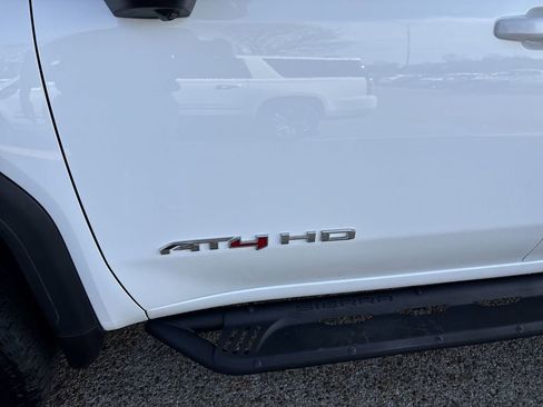 Certified 2025 GMC Sierra 2500 AT4 w/ AT4 Preferred Package image 32