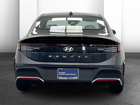 Certified 2025 Hyundai Sonata SE image 3