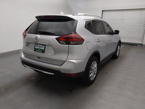 Used 2020 Nissan Rogue SV image 9