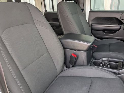 Used 2021 Jeep Wrangler Unlimited Sport image 29