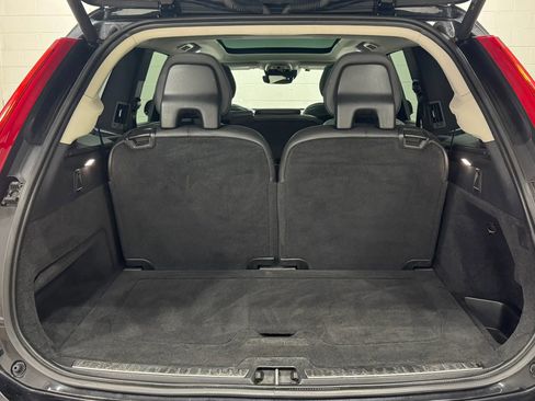Used 2016 Volvo XC90 T6 Momentum w/ Momentum Plus Package image 32