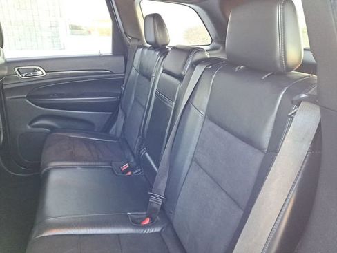 Used 2020 Jeep Grand Cherokee Altitude image 22