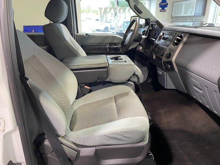 Used 2014 Ford F250 XLT w/ XLT Premium Package AWD/4WD image 17