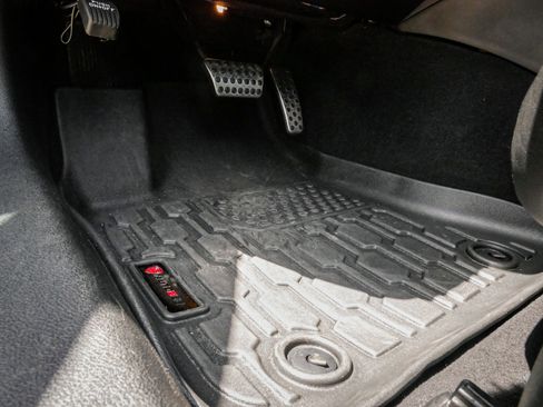 Used 2023 Dodge Charger R/T w/ Plus Group RWD image 17