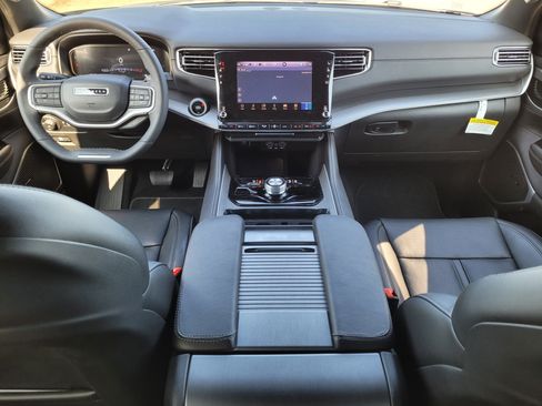 New 2025 Jeep Wagoneer 4WD w/ Convenience Group I image 14