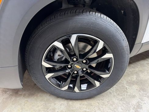 Used 2021 Chevrolet TrailBlazer LT w/ Driver Confidence Package image 28