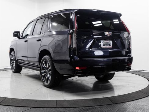 Used 2022 Cadillac Escalade Sport Platinum w/ Heavy-Duty Trailer Package image 10