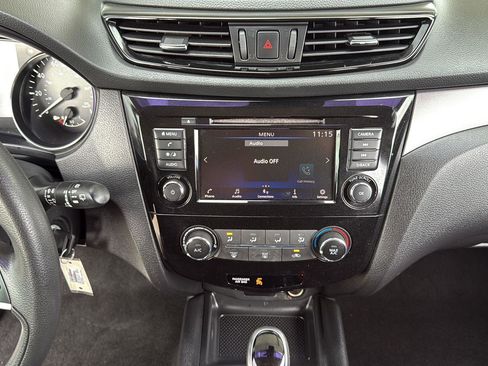 Used 2020 Nissan Rogue Sport S image 22