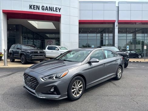 Used 2018 Hyundai Sonata SE FWD image 1