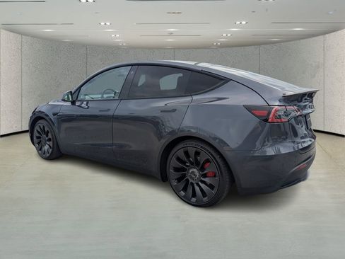 Used 2022 Tesla Model Y Performance image 5