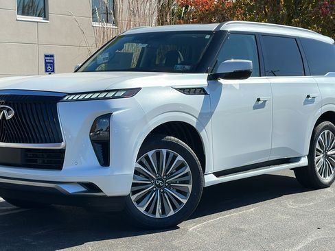 New 2025 INFINITI QX80 Sensory image 14
