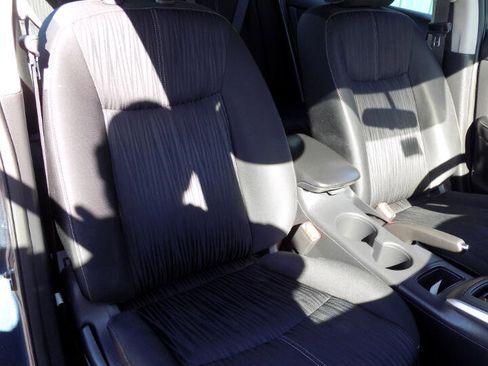 Used 2016 Nissan Sentra SV image 9