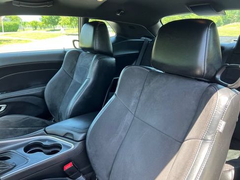 Used 2017 Dodge Challenger GT w/ Driver Convenience Group AWD/4WD image 17