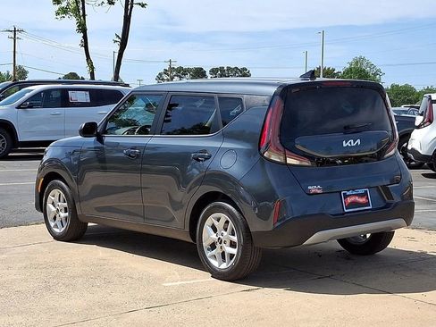 Used 2025 Kia Soul LX w/ LX Technology Package image 6