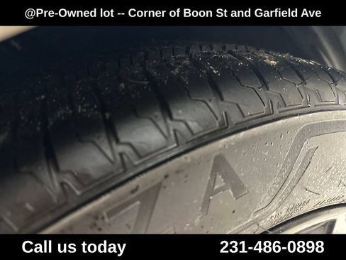 Used 2021 BMW X7 xDrive40i w/ Premium Package AWD/4WD image 12