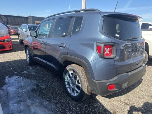 Used 2021 Jeep Renegade Latitude w/ Sun & Sound Group image 33