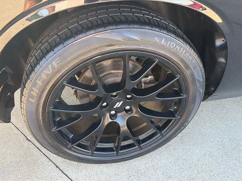 Used 2018 Dodge Challenger R/T w/ Blacktop Package RWD image 35