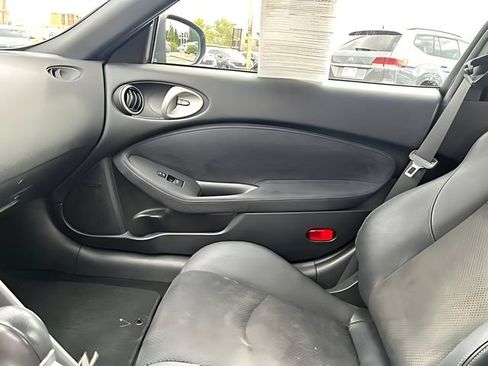 Used 2009 Nissan 370Z Touring w/ Sport Pkg RWD image 27