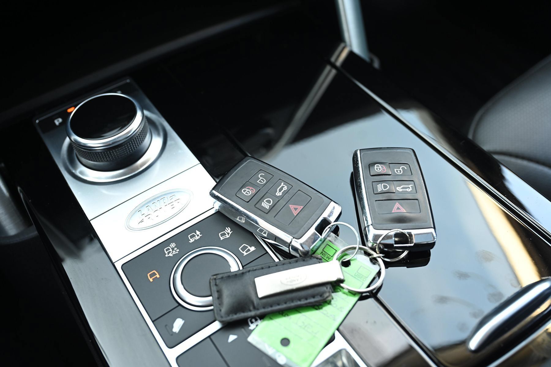 Used 2020 Land Rover Discovery HSE AWD/4WD image 33