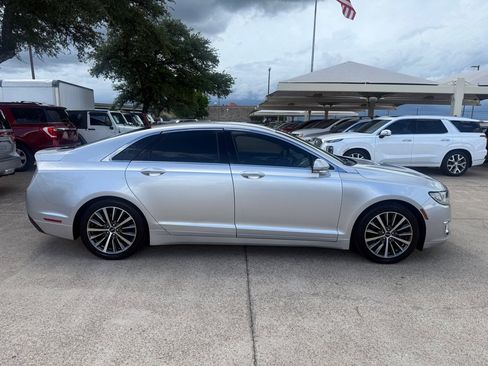 Used 2017 Lincoln MKZ Premiere FWD image 8