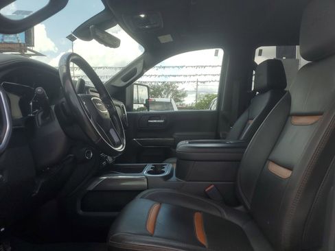 Used 2022 GMC Sierra 2500 AT4 w/ AT4 Premium Plus Package AWD/4WD image 8
