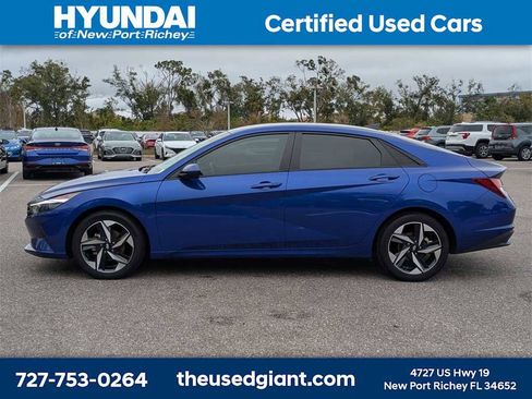 Used 2023 Hyundai Elantra SEL w/ Convenience Package image 2