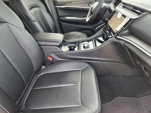 New 2026 Jeep Grand Cherokee L Limited RWD image 17