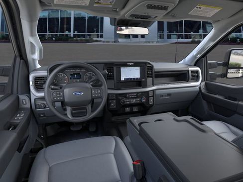 New 2026 Ford F550 4x4 Supercab Super Duty image 18
