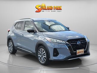 Used 2023 Nissan Kicks SR image 1