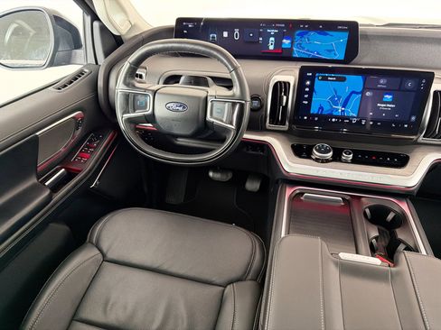 Used 2025 Ford Expedition Max Platinum AWD/4WD image 33