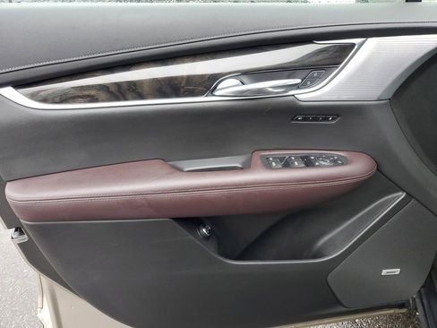 Used 2023 Cadillac XT6 Premium Luxury w/ Technology Package image 24