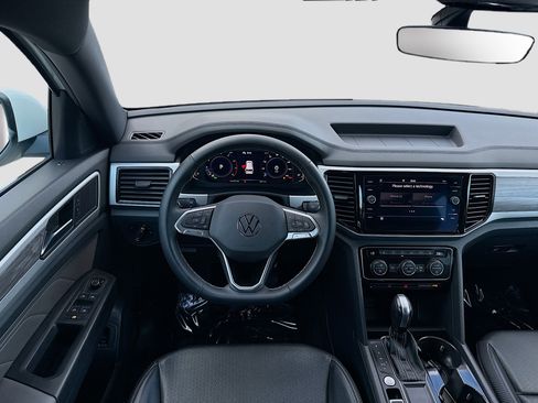 Used 2022 Volkswagen Atlas Cross Sport SE w/ Panoramic Sunroof Package image 20