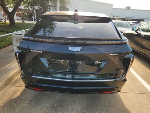 Used 2024 Cadillac Lyriq Luxury RWD image 5
